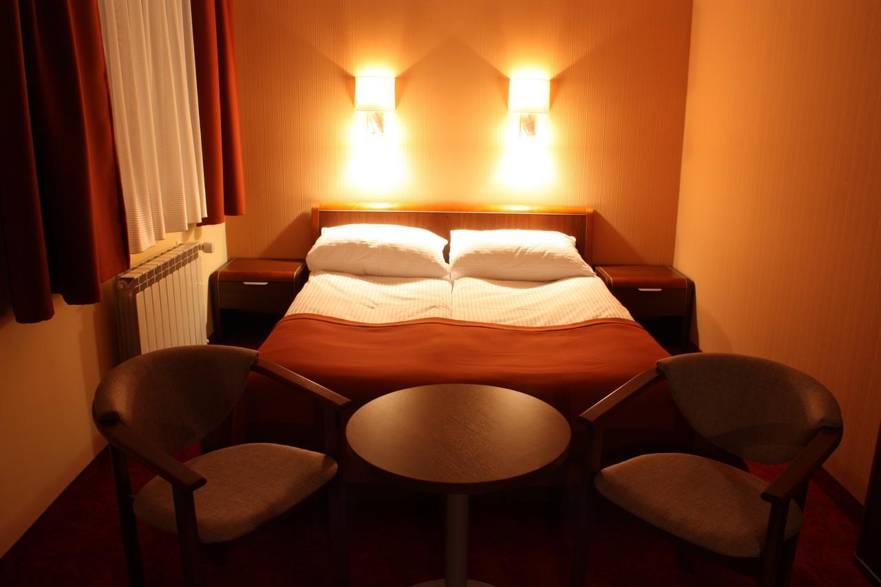 Motel Impresja à Borek Wielkopolski Chambre photo